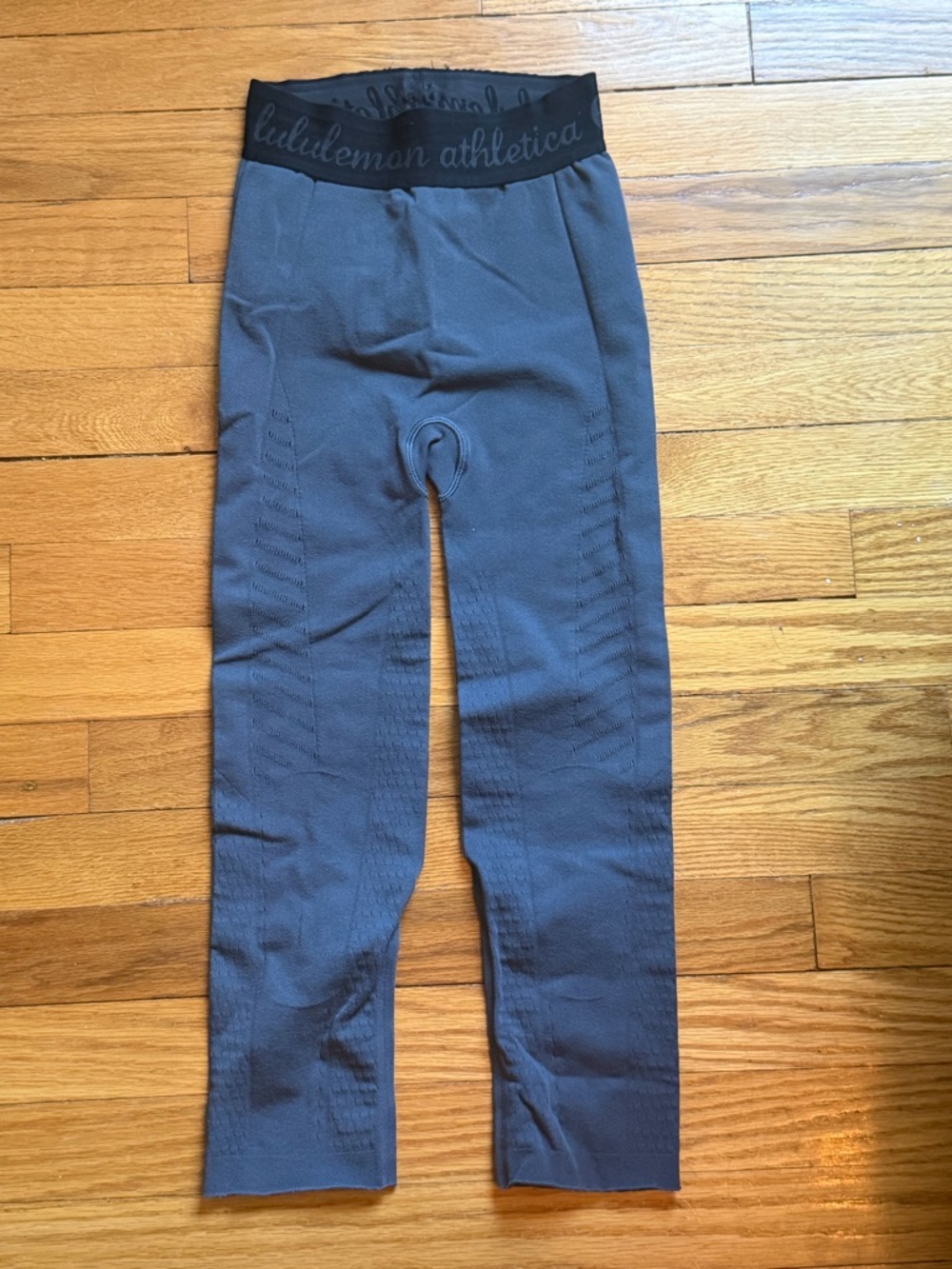 TRUE VINTAGE lululemon athletica Charcoal Gray Seamless Leggings